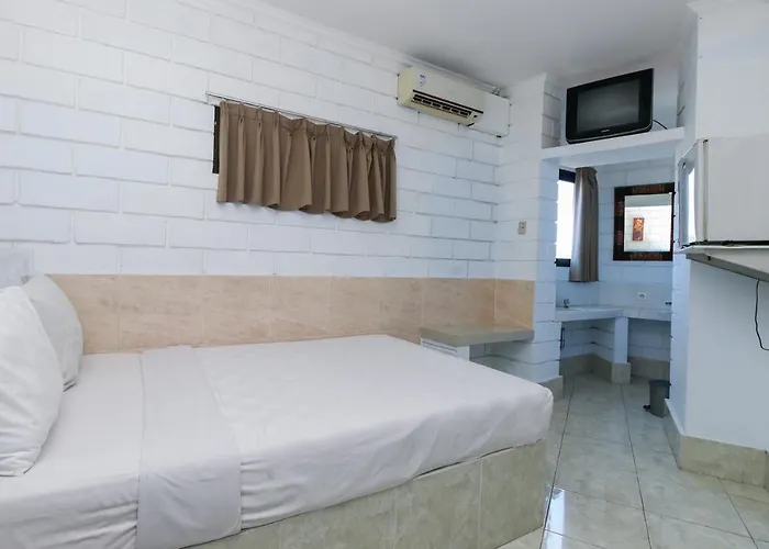 Vilarisi 3* Legian (Bali)